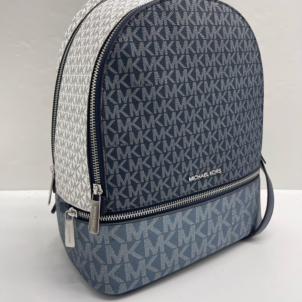 MICHAEL KORS Rhea Md Zip Color-Block Signature Logo Backpack
ADMIRL MULTI
NWT - Picture 6 of 16